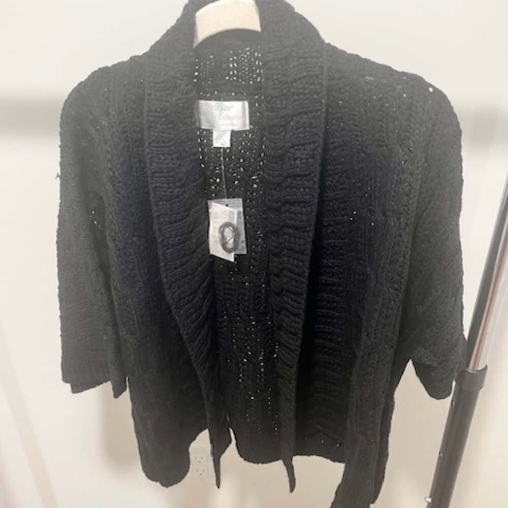 Short sleeve size 18/20 Sweater Black